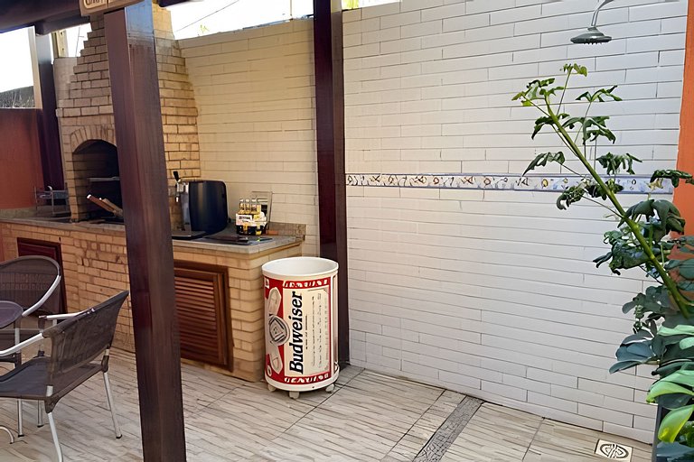 Charmosa casa em Condominio