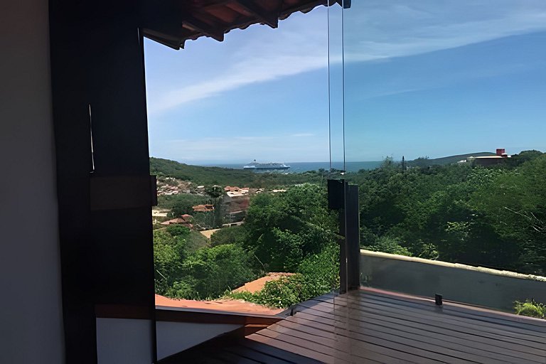 Formidável Casa com Piscina em Cond.