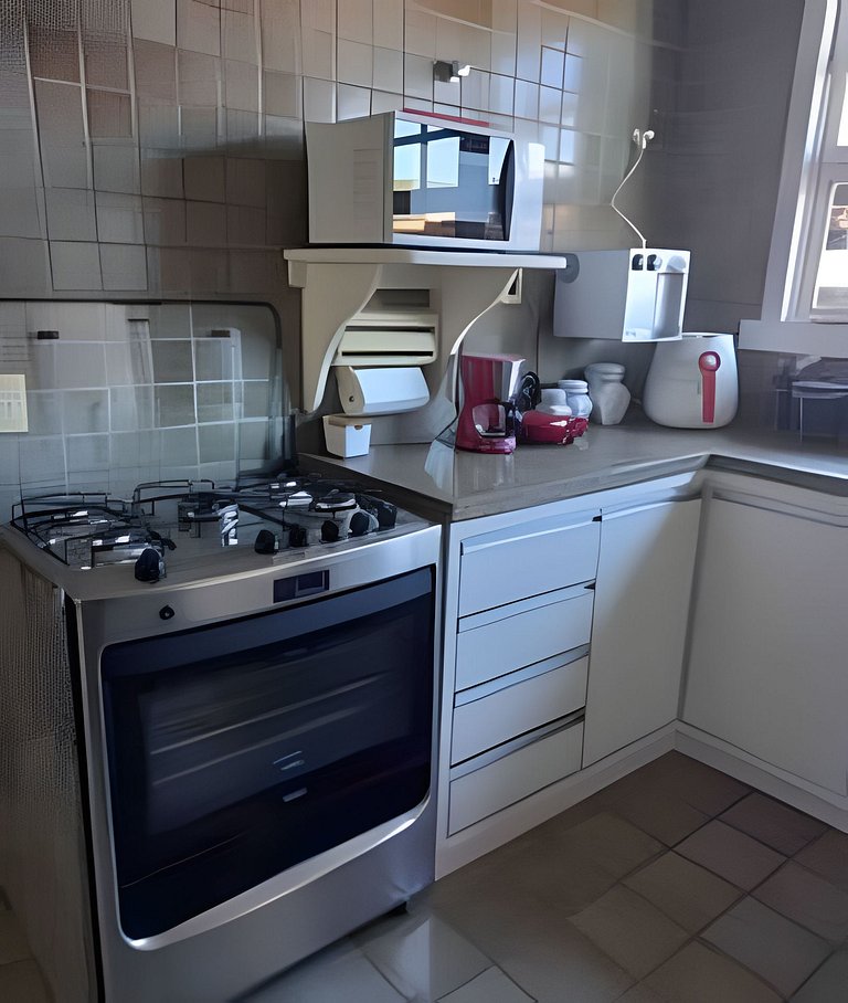 Formidável Casa com Piscina em Cond.