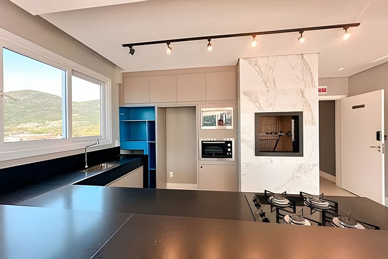 Garden com Churrasqueira em Condomínio com piscina