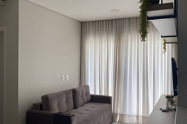 Garden com Churrasqueira em Condomínio com piscina