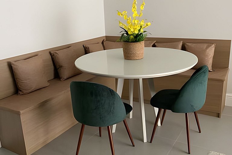 Garden com Churrasqueira em Condomínio com piscina