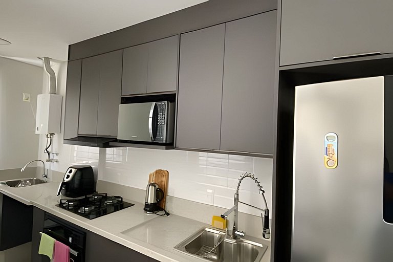 Garden com Churrasqueira em Condomínio com piscina