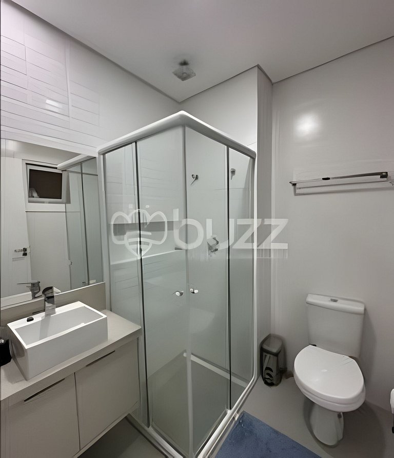 Garden com Churrasqueira em Condomínio com piscina