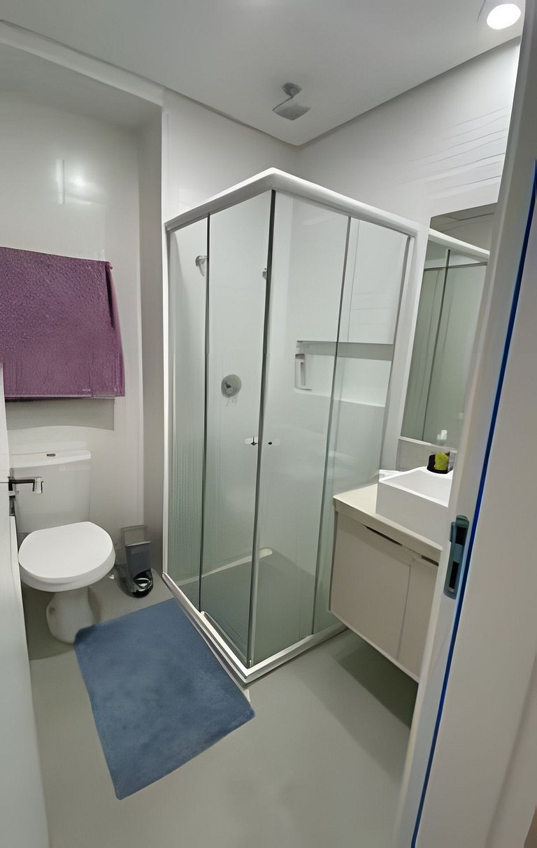 Garden com Churrasqueira em Condomínio com piscina