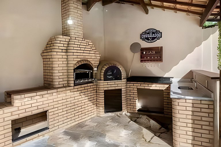 Magnífica Casa com Piscina