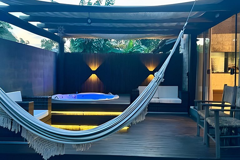 Uma Casa na Praia do Rosa com Jacuzzi