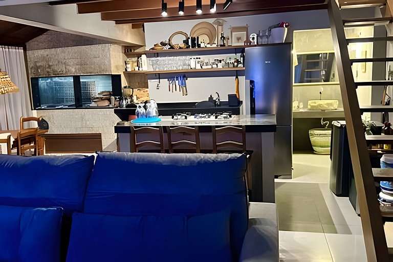 Uma Casa na Praia do Rosa com Jacuzzi