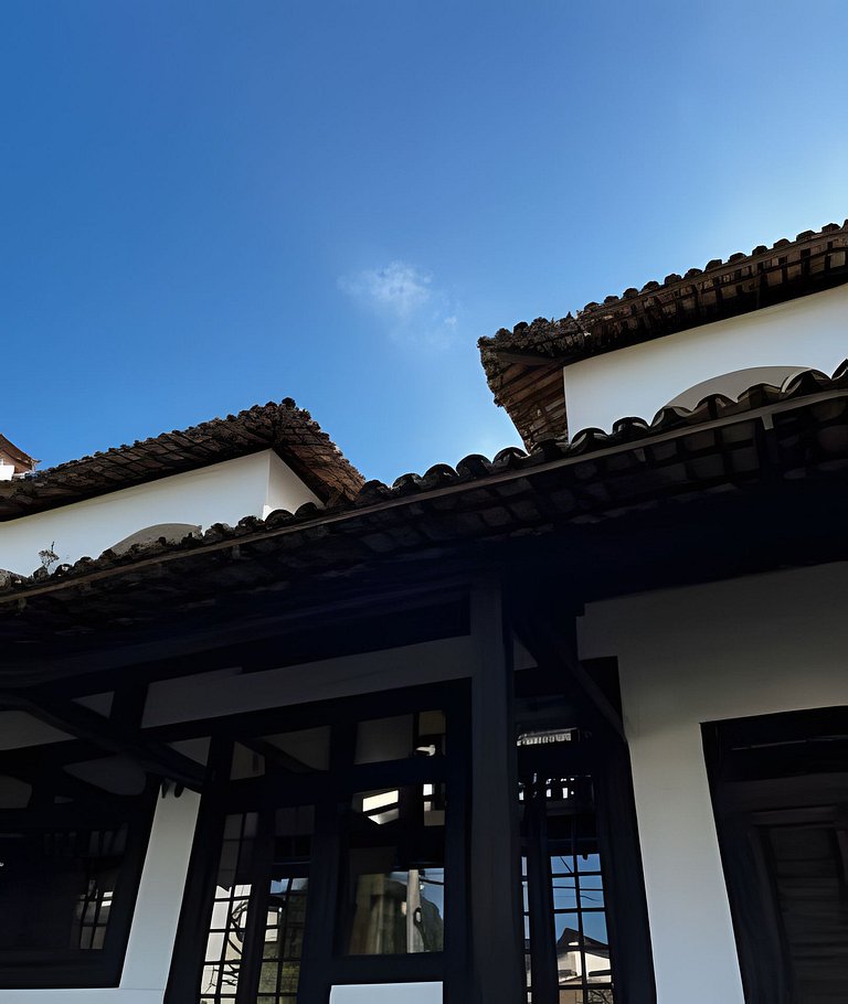 Fabulosa Casa em Cond. próximo a Rua das Pedras