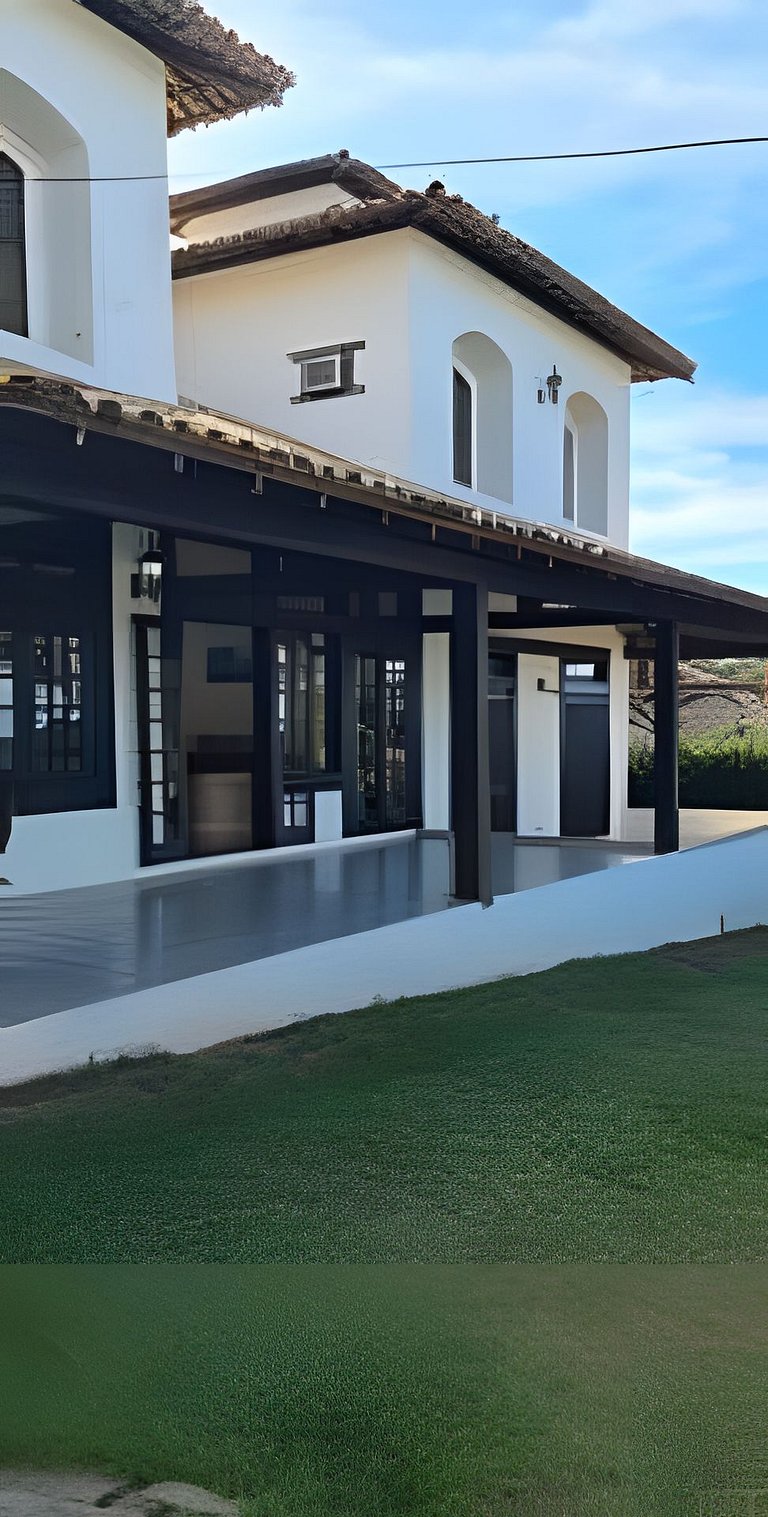 Fabulosa Casa em Cond. próximo a Rua das Pedras