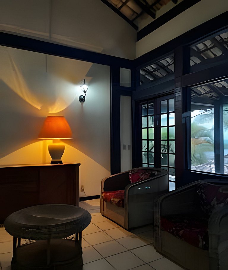 Fabulosa Casa em Cond. próximo a Rua das Pedras