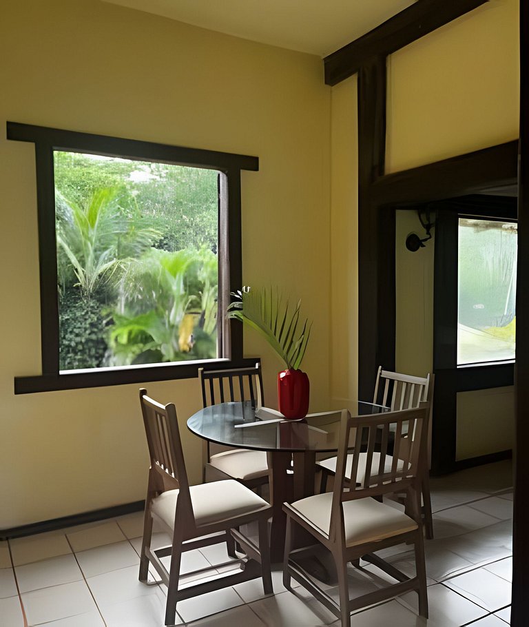 Fabulosa Casa em Cond. próximo a Rua das Pedras