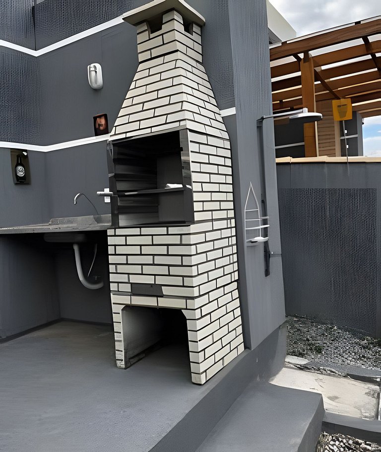 Casa de 2 suites com piscina e churrasqueira