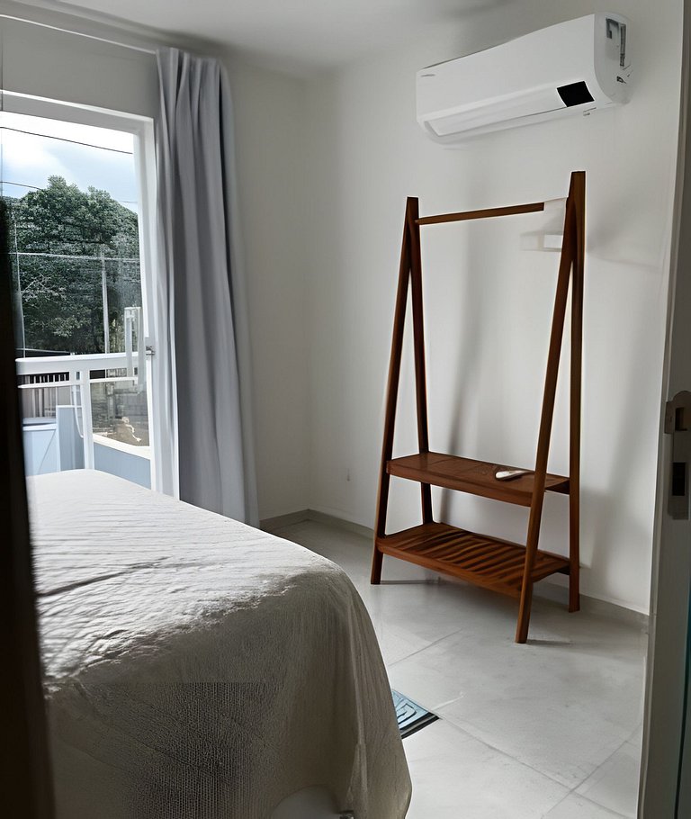 Casa de 2 suites com piscina e churrasqueira