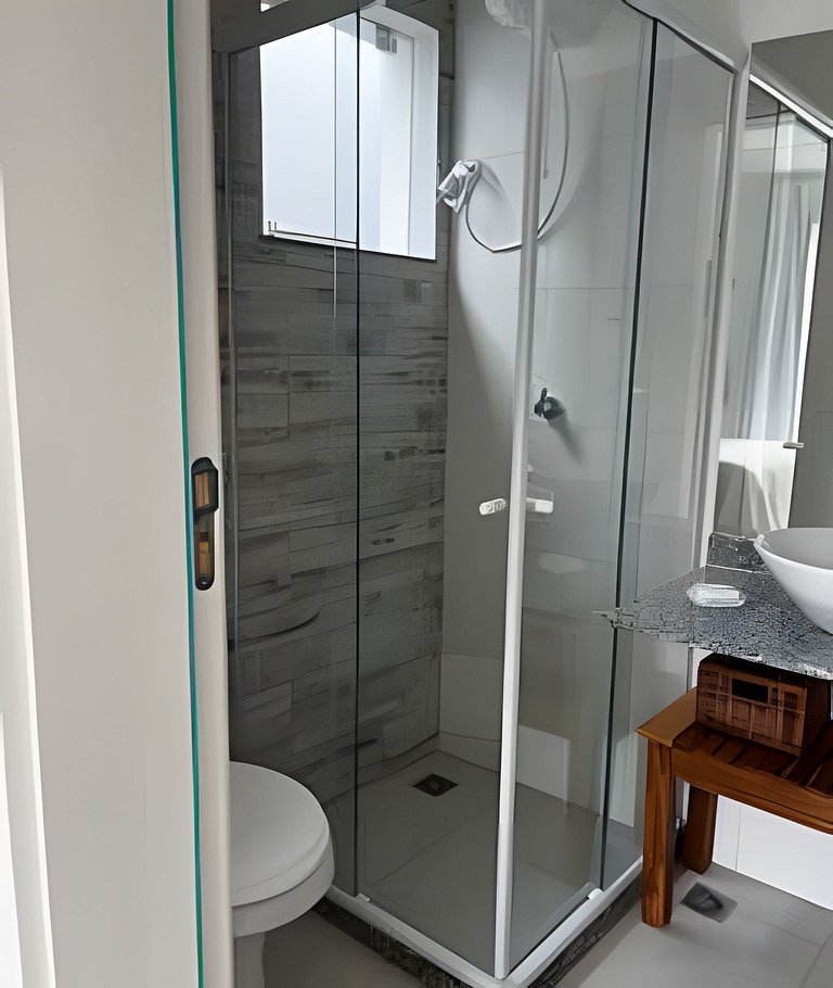 Casa de 2 suites com piscina e churrasqueira