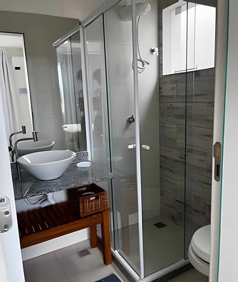 Casa de 2 suites com piscina e churrasqueira