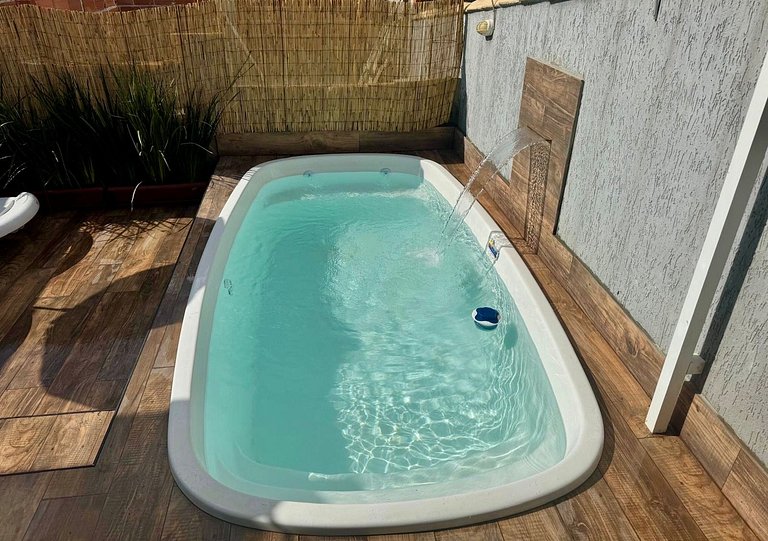 Casa de 2 suites com piscina e churrasqueira