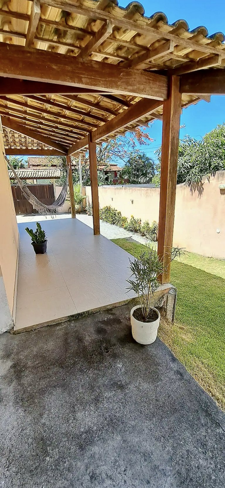 Casa com Piscina na Praia Geriba