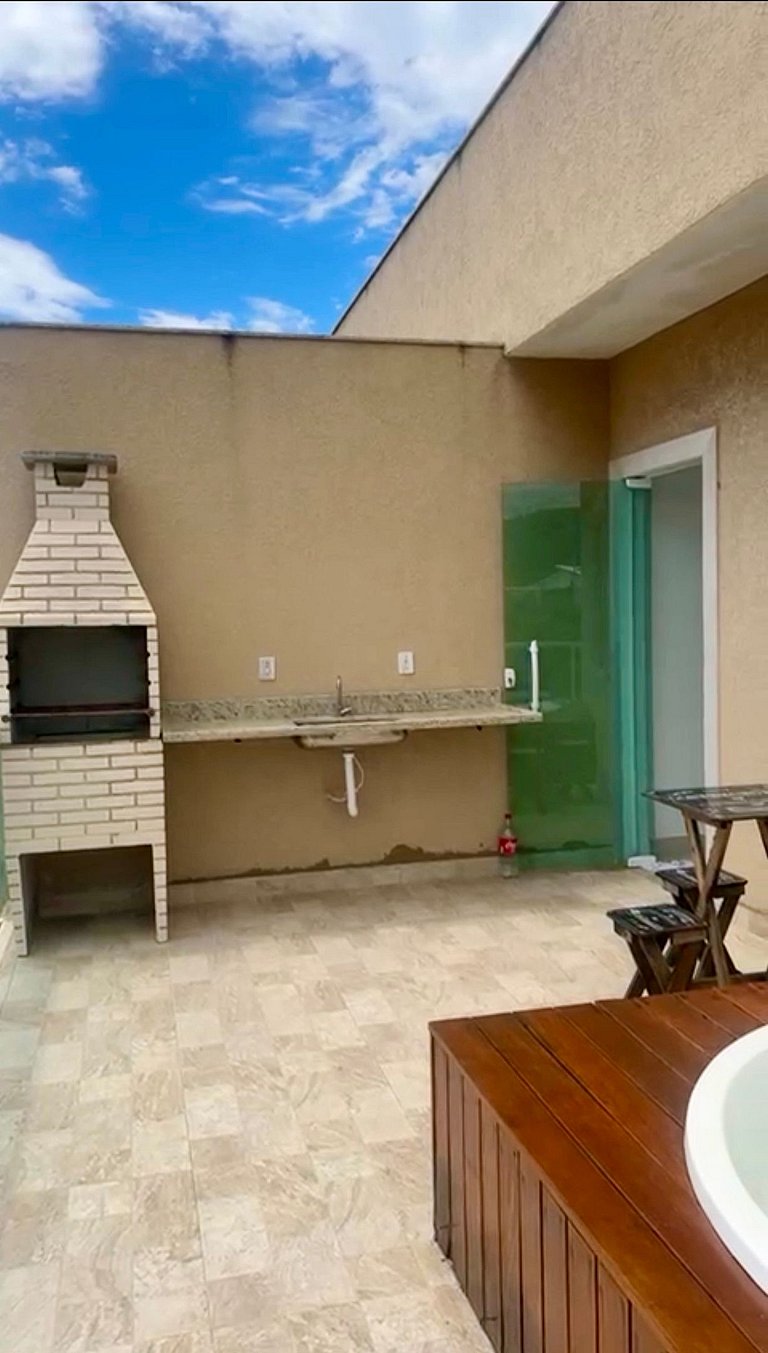 Cobertura com Jacuzzi e churrasqueira