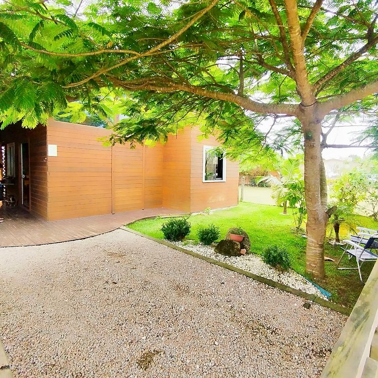 Casa ao lado do Surfland Garopaba