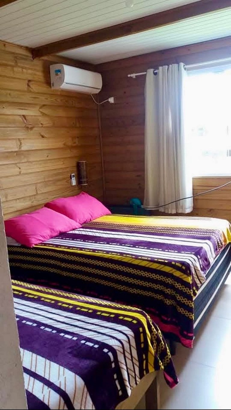 Casa ao lado do Surfland Garopaba