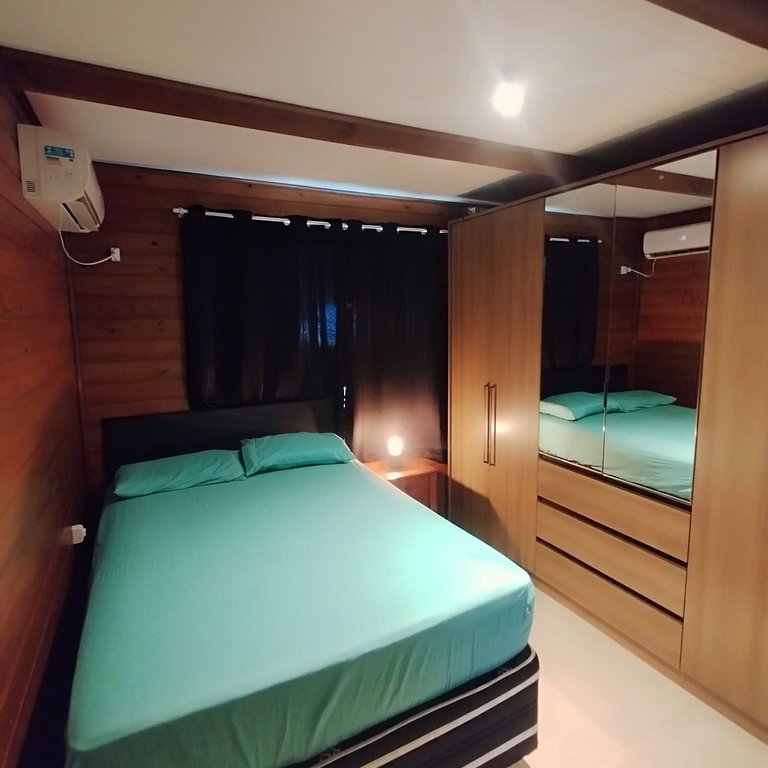 Casa ao lado do Surfland Garopaba