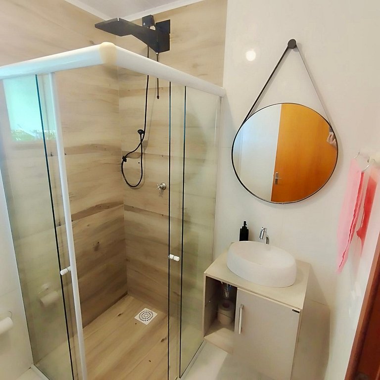 Casa ao lado do Surfland Garopaba