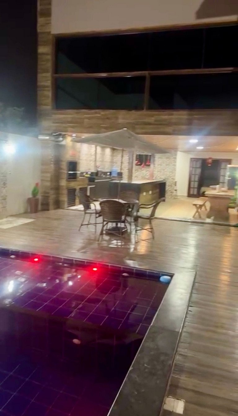 Fascinante Casa com 5q com piscina privativa
