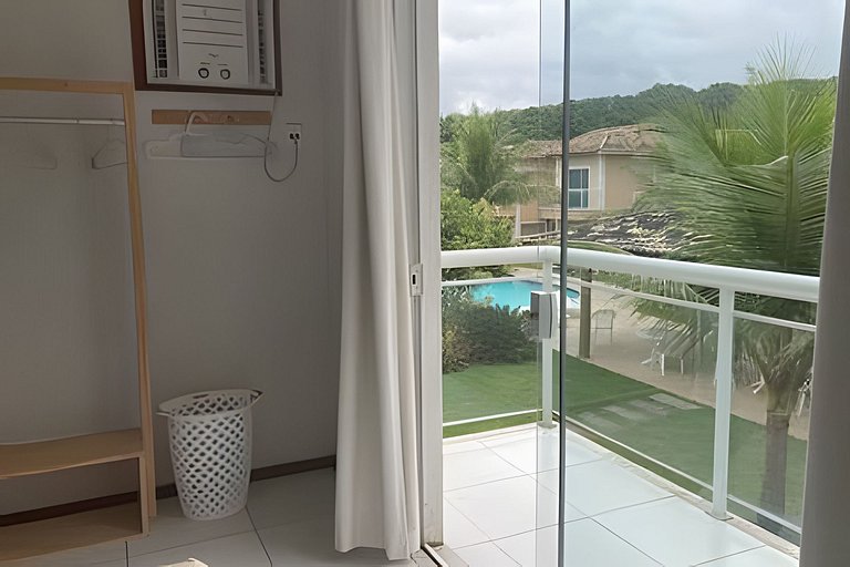 Bela Casa em Cond. de Frente para a Praia Rasa