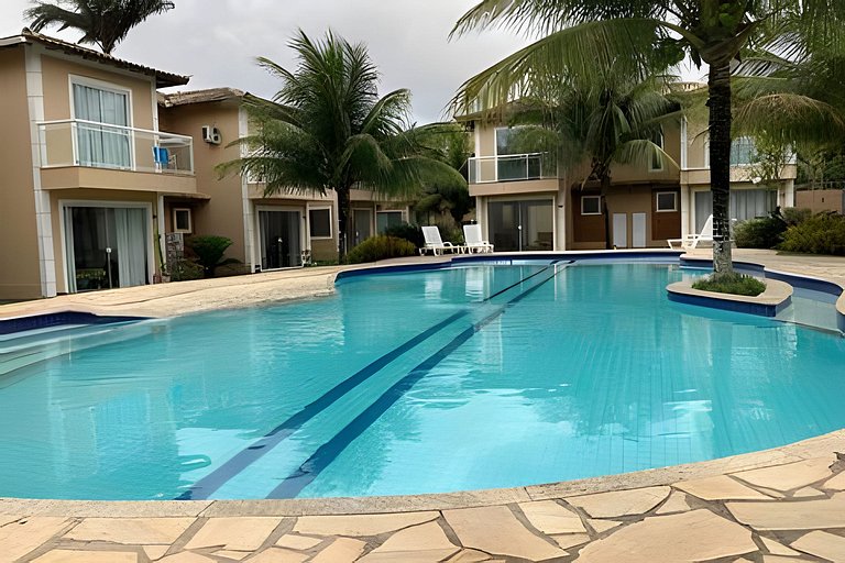 Bela Casa em Cond. de Frente para a Praia Rasa