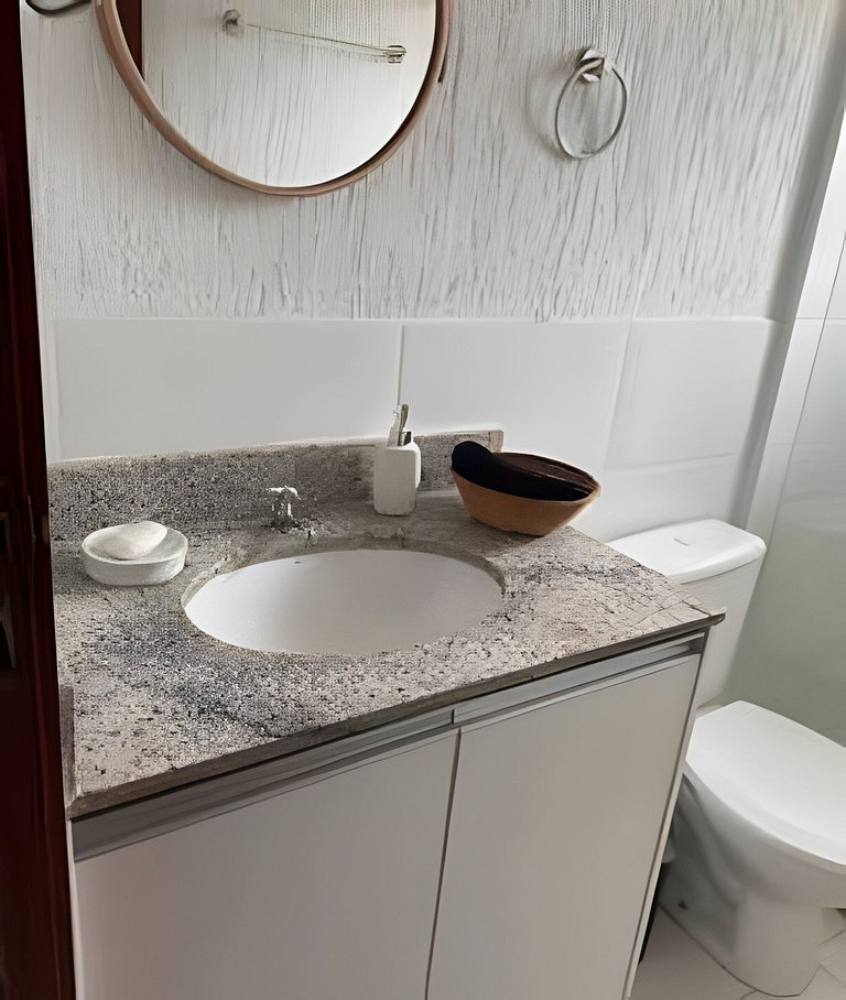 Bela Casa em Cond. de Frente para a Praia Rasa