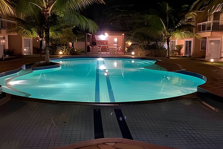 Bela Casa em Cond. de Frente para a Praia Rasa