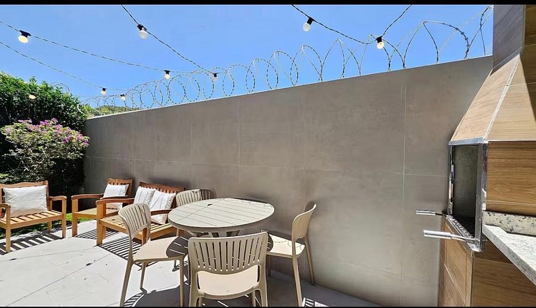 Casa Aconchegante com piscina próxima à praia