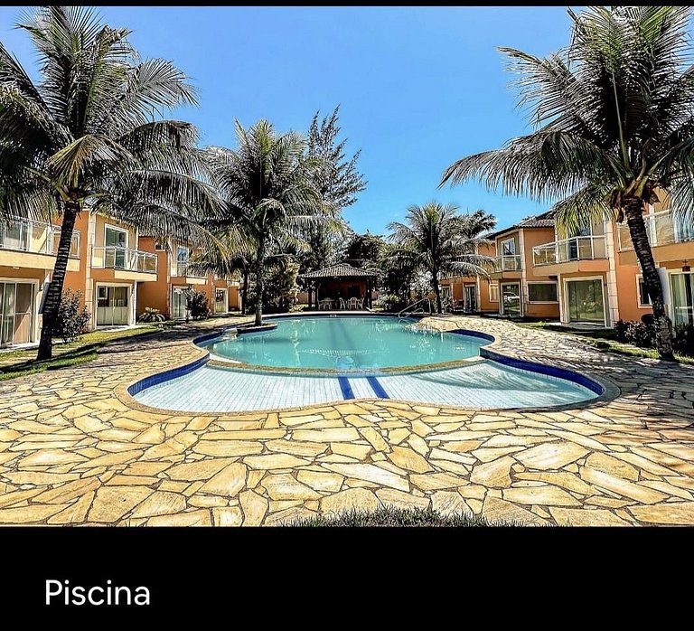 Amavel Casa em Cond. de frente para a Praia Rasa