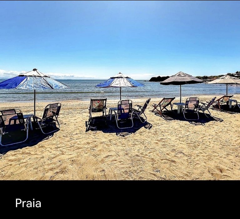 Amavel Casa em Cond. de frente para a Praia Rasa
