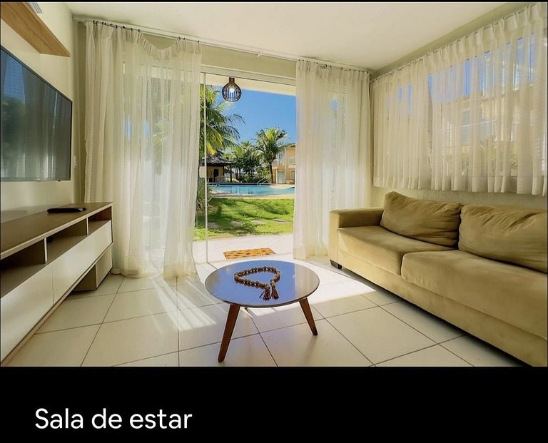 Amavel Casa em Cond. de frente para a Praia Rasa