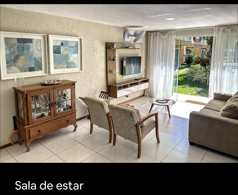 Amavel Casa em Cond. de frente para a Praia Rasa