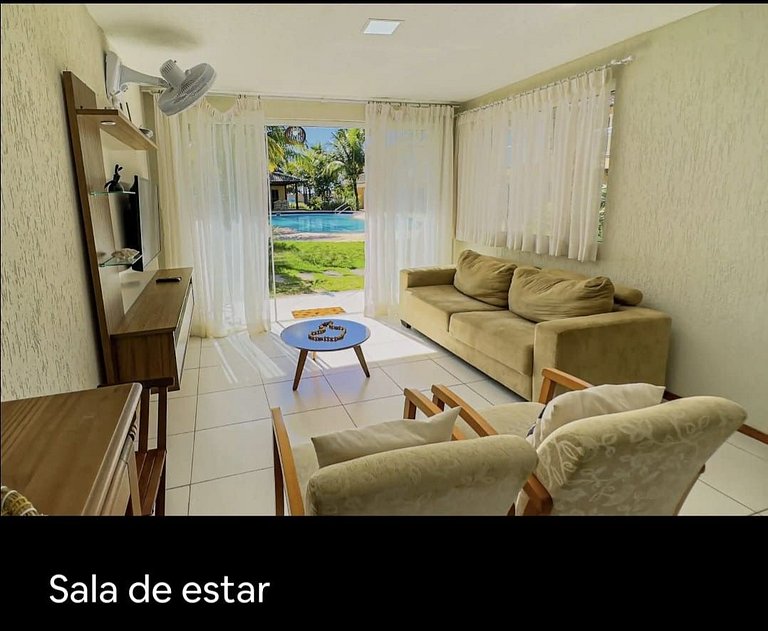 Amavel Casa em Cond. de frente para a Praia Rasa