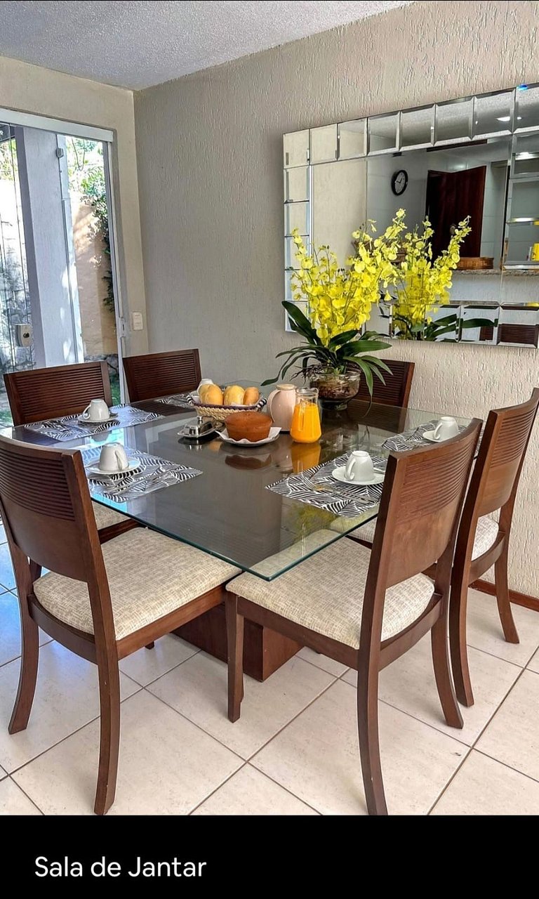 Amavel Casa em Cond. de frente para a Praia Rasa