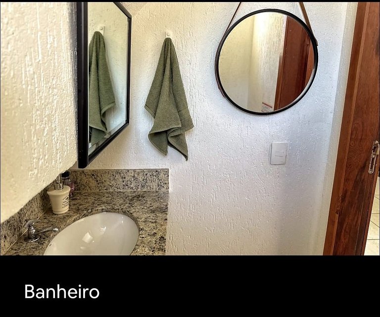 Amavel Casa em Cond. de frente para a Praia Rasa