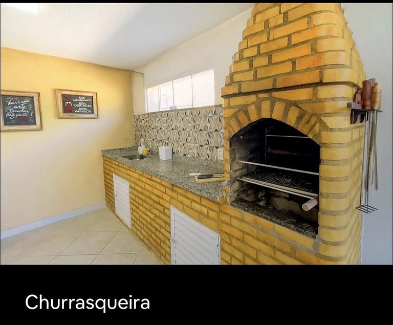 Amavel Casa em Cond. de frente para a Praia Rasa