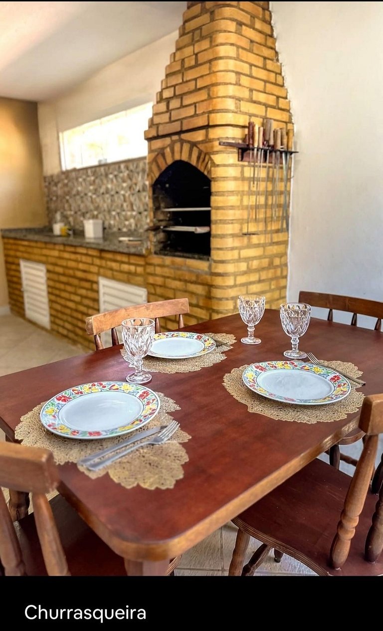 Amavel Casa em Cond. de frente para a Praia Rasa