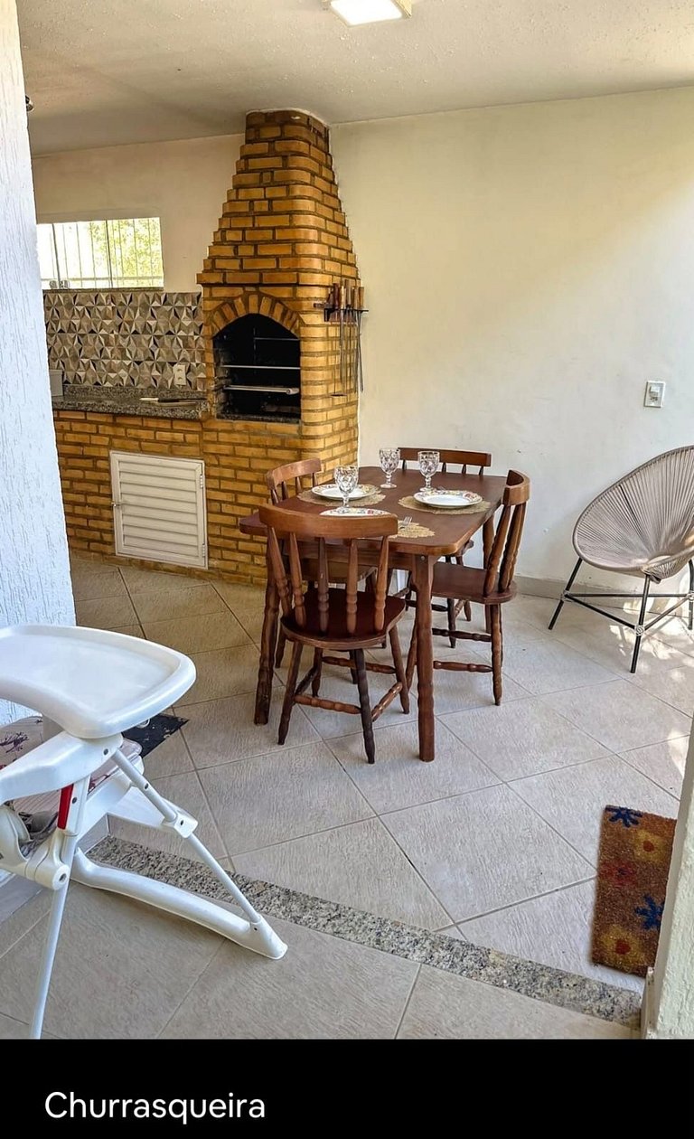 Amavel Casa em Cond. de frente para a Praia Rasa