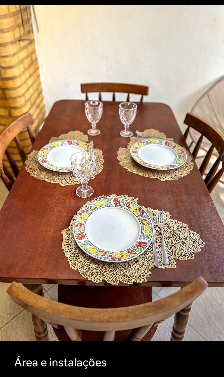 Amavel Casa em Cond. de frente para a Praia Rasa