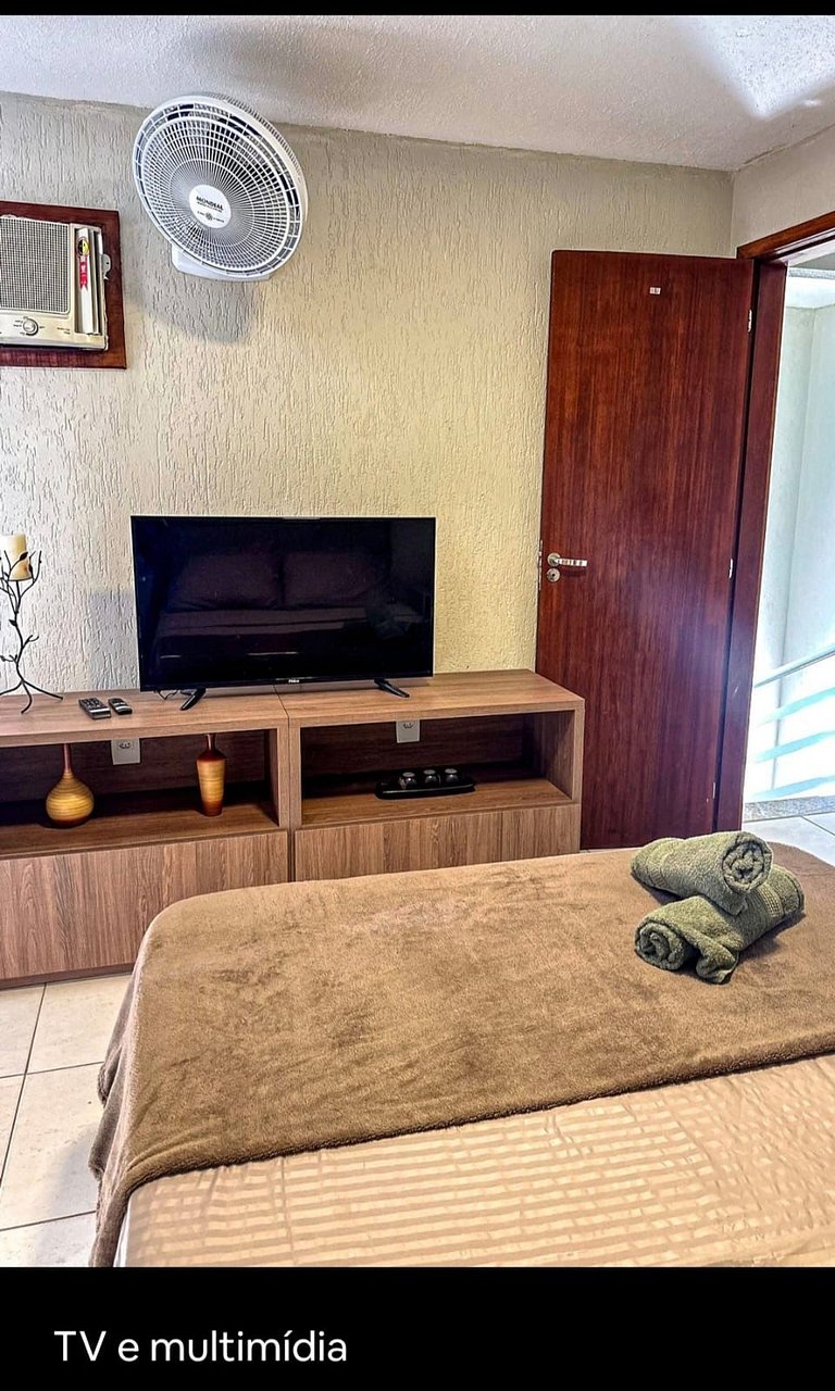 Amavel Casa em Cond. de frente para a Praia Rasa