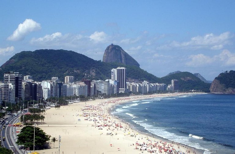 2 Suítes +  Piscina na Praia de Copacabana