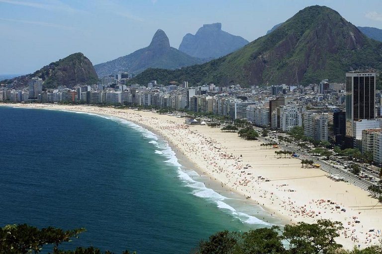2 Suítes +  Piscina na Praia de Copacabana
