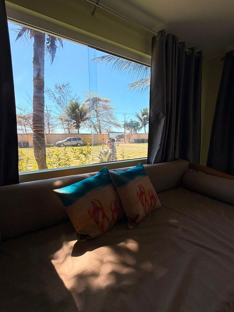 Casa em Cond. - Frente Praia