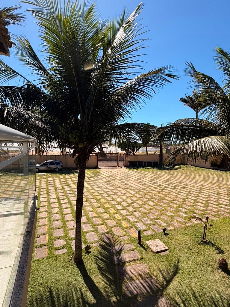 Casa em Cond. - Frente Praia